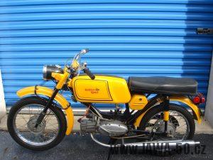 Druhé provedení vývozního motocyklu Jawa 23 Golden Sport z roku 1972