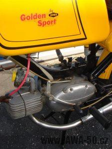 Druhé provedení vývozního motocyklu Jawa 23 Golden Sport z roku 1972