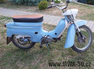 První provedení motocyklu Jawa 21 Sport z roku 1967