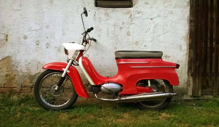 Motocykl Jawa 50 typ 21 Sport (Pionýr) - první provedení z roku 1968