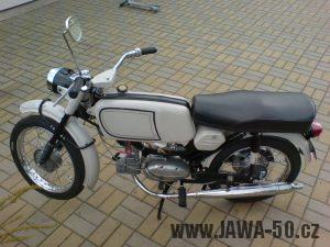 Motocykl Jawa 50 typ 23A Mustang z roku 1971 (druhá výrobní etapa)