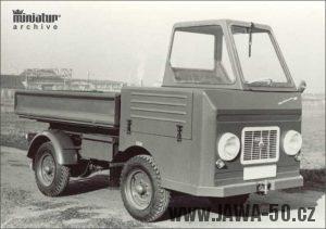 Samojízdný stroj Multicar M22