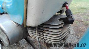 Jawa 50 typ 21 Sport (Pionýr) - čtvrtá etapa z roku 1975 - válec motoru s hlavou