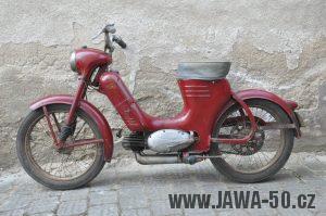 Motocykl Jawa 550 Pionýr (pařez) z roku 1955 v původním originálním stavu