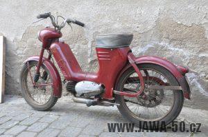 Motocykl Jawa 550 Pionýr (pařez) z roku 1955 v původním originálním stavu - zadní blatník