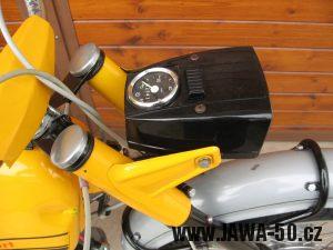 Jawa 23 Golden Sport 3. generace - přední světlomet Puch - přední světlomet Puch a jeho uchycení
