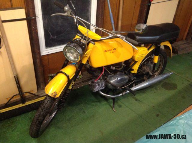 Motocykl Jawa 50 typ 23 Golden Sport (Mustang), exportní provedení pro USA - 1. generace z roku 1971